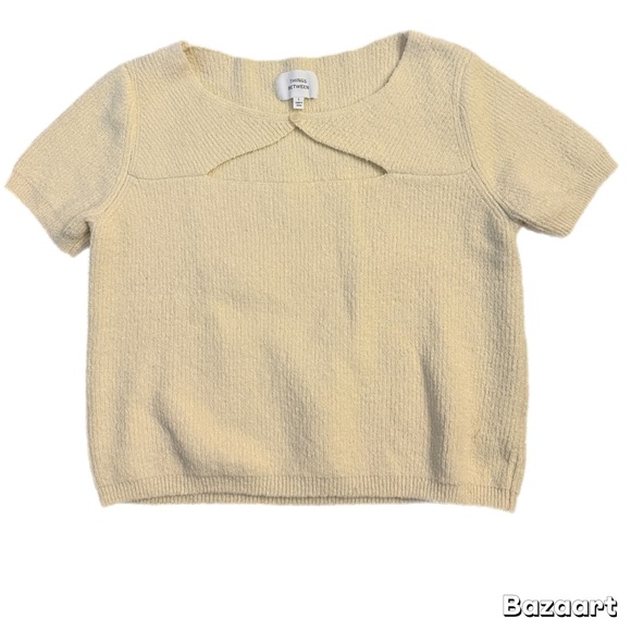 Things Between Short Sleeve Cream Sweater Top Blouse Ribbed Knit Keyhole Button - Picture 3 of 4